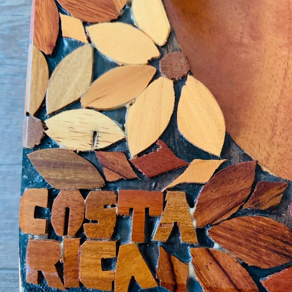 Wooden bowl from Cosata Rica - Picture 3 of 11